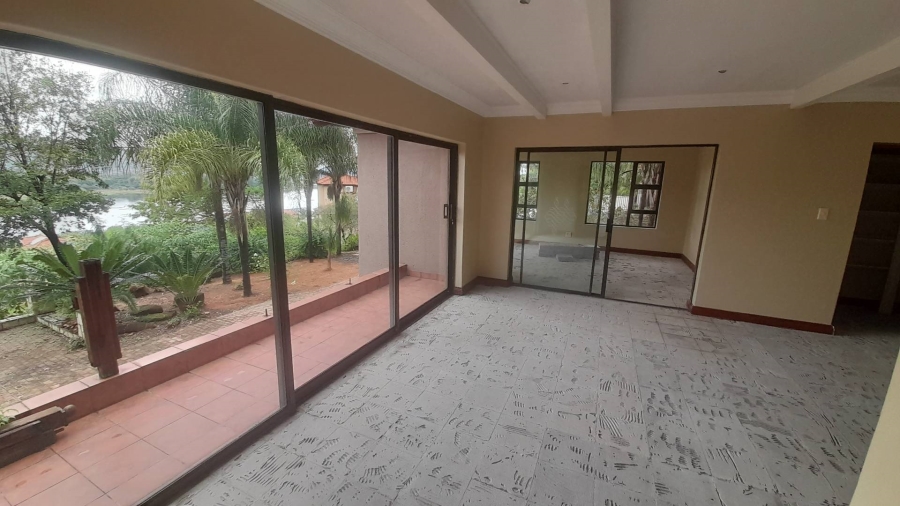 3 Bedroom Property for Sale in Birdwood Estate North West